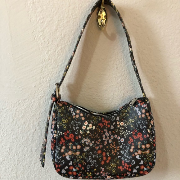 Wild fable adjustable shoulder bag - Picture 2 of 4